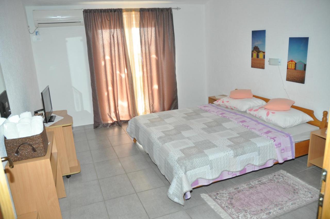 Apartmani Mia Trogir Exterior photo