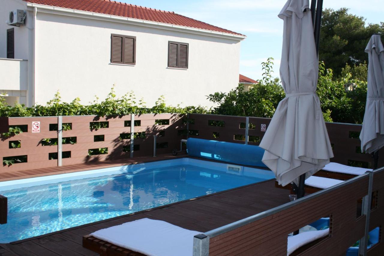 Apartmani Mia Trogir Exterior photo