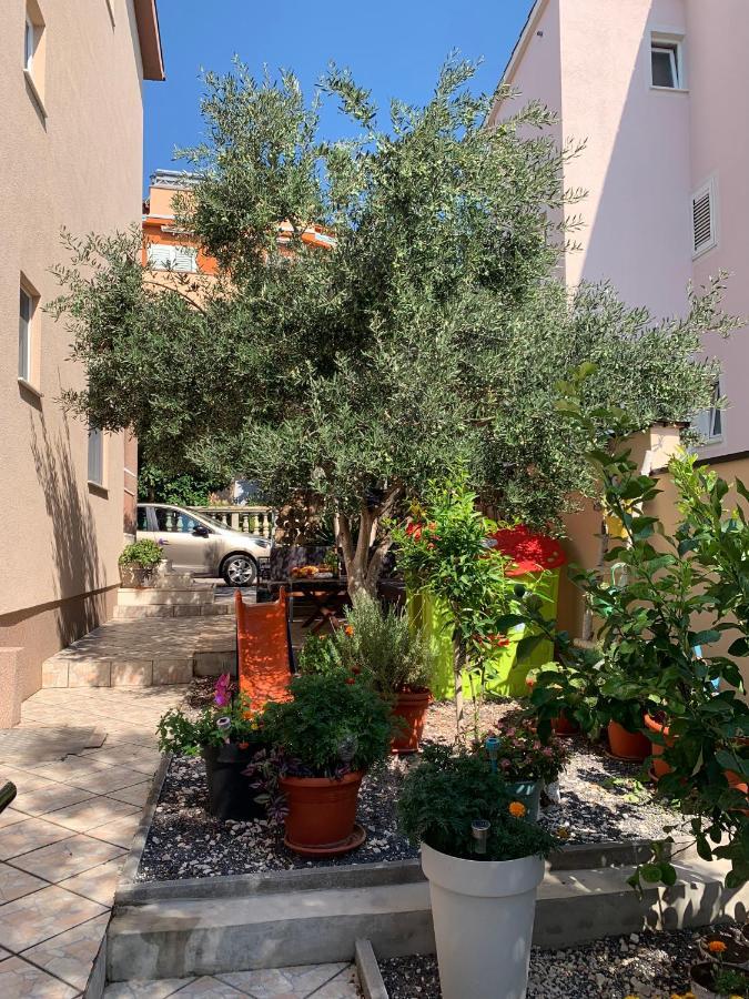 Apartmani Mia Trogir Exterior photo