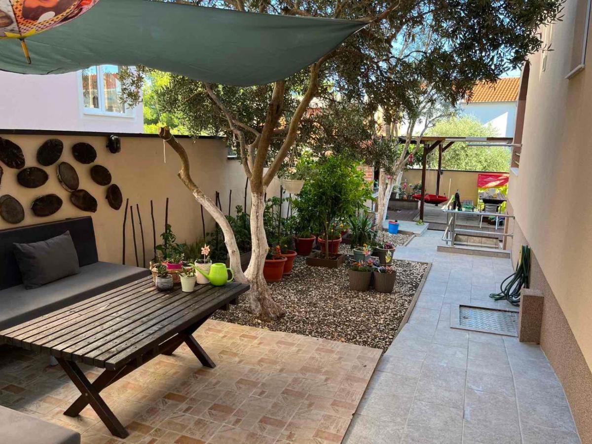 Apartmani Mia Trogir Exterior photo