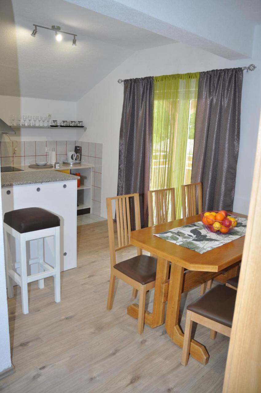 Apartmani Mia Trogir Exterior photo